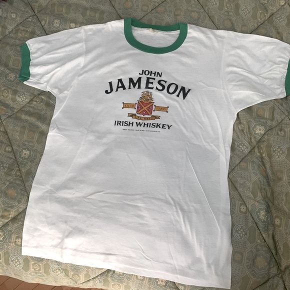 Vintage Tops - Vintage Jameson Irish Whiskey Tee 🍀